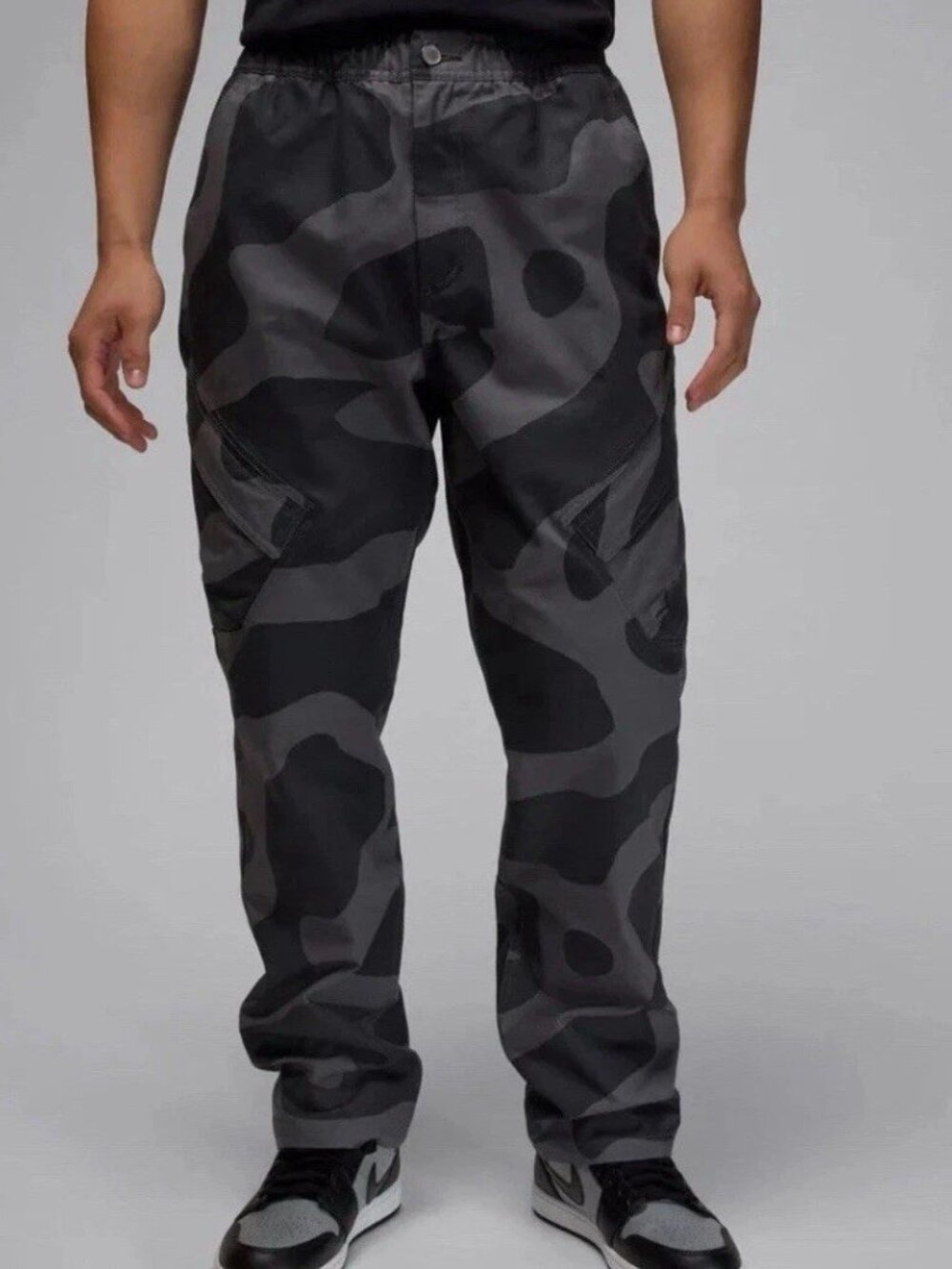 Nike Air Jordan Essentials Chicago Camo Woven Pants Mens S gray FZ2060-068 $120
